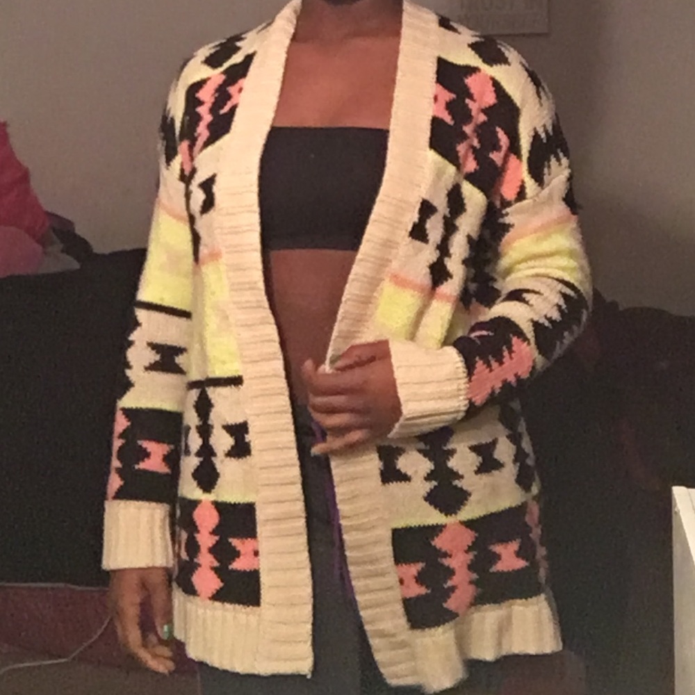 Cardigan - Picture 2 of 3